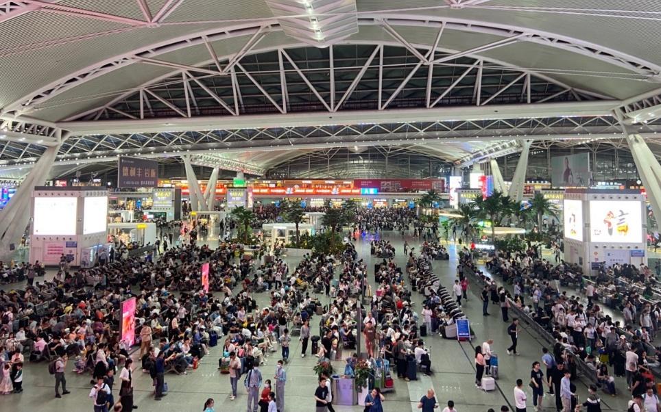 深圳保安机场东莞南站包车接送